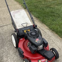 Toro Self Propelled Lawn Mower with Bag 