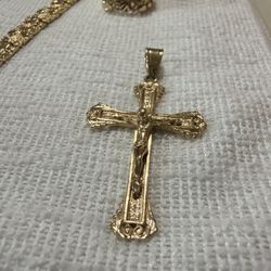 14k Gold Cross Pendant 6.7g 