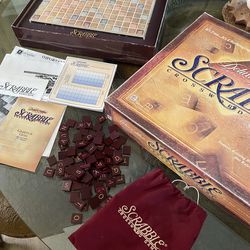 Scrabble Deluxe Edition (1999) - Rotating Turntable & Raised Grid - COMPLETE