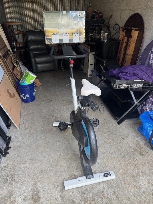 Freebeat Stationary Exercise Bike – Like New!