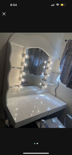Vanity Desk Mirror And Chair