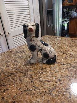 Staffordshire English 19th Century Mantel Dog