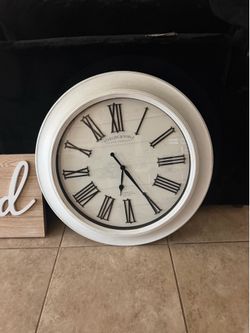 Large wall clock