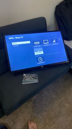 onn. 32” 720p LED Roku Smart TV with Wall Mount