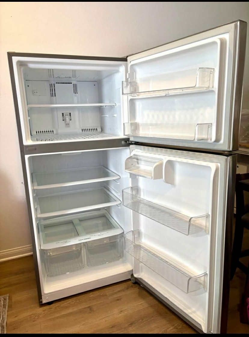 REFRIGERATOR