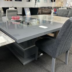 Gray Dinin Table W/ Glitter Accents & 4 FREE CHAIRS! For Sale (brand New)