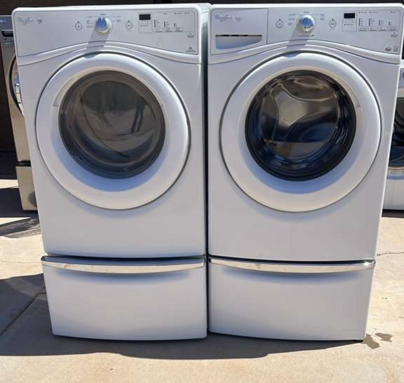 Whirpool Electric Washer And Dryer 