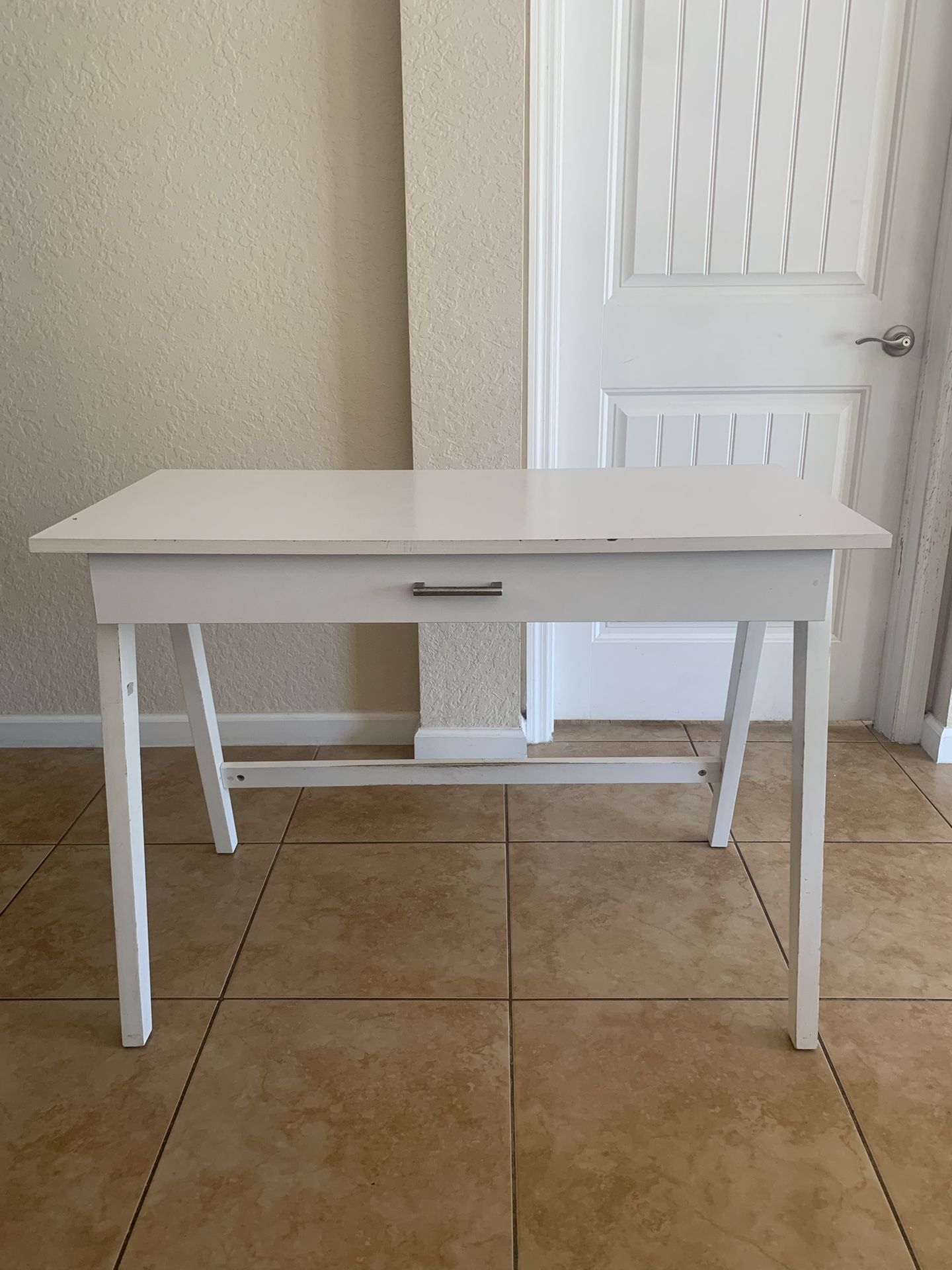 Furniture- Desk With drawer 