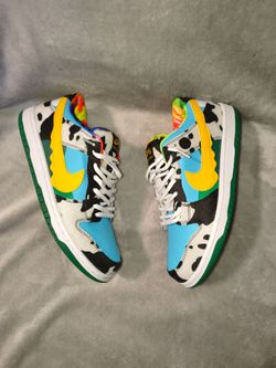 Chunky donkey theme shoes size 10
