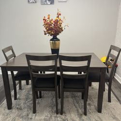 Dining Set