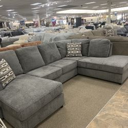 SECTIONALS/SOFA SLEEPERS 