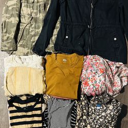 Women’s Lot Of Clothes Size Small/Medium
