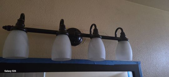 4-Light Bathroom Vanity Light Bar