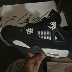 White Thunder 4s