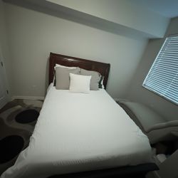 Queen bed