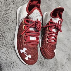 Under Armour Baseball Cleat Size 6.5