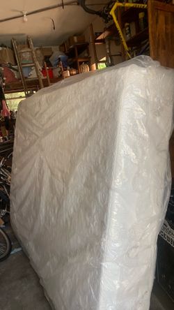Nice queen mattress