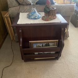 Wood End Table Magazine Rack & Storage
