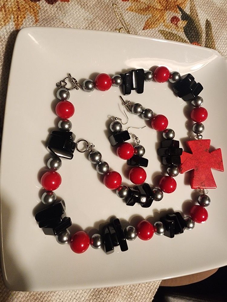 Cali Bold Jewelry Set $7.00