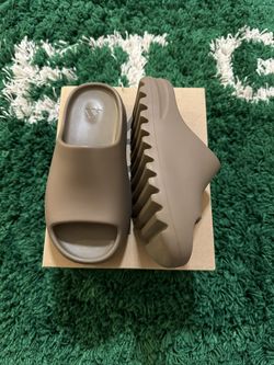 Yeezy Slide