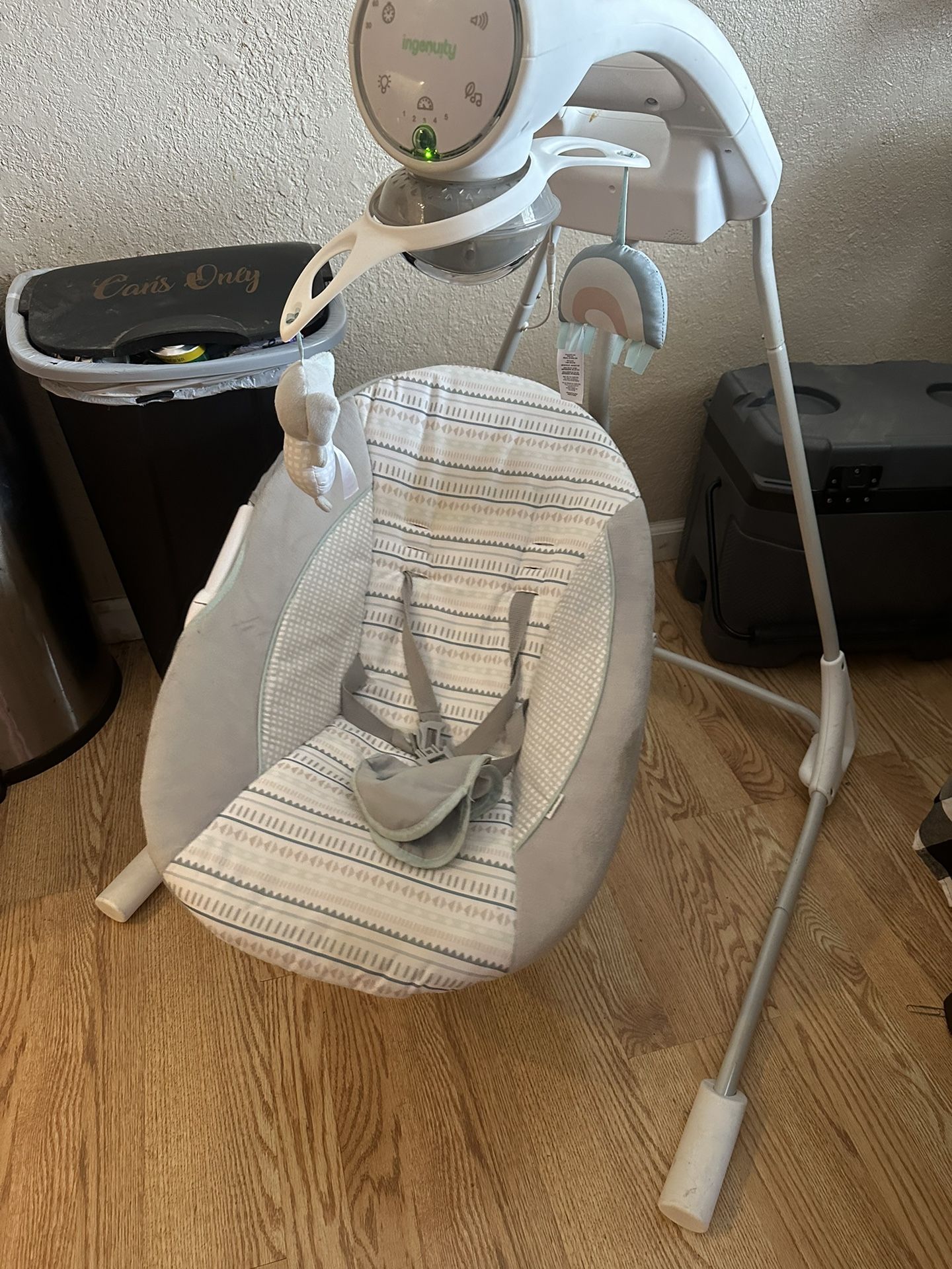 Baby swing Ingenuity