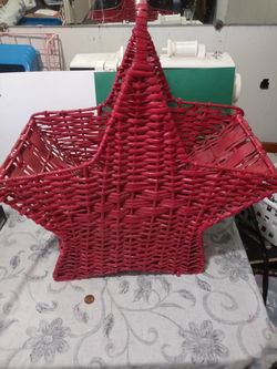 Red star wicker and wire basket