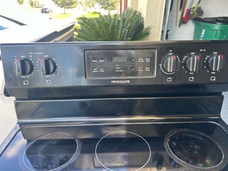Frigidaire Stove