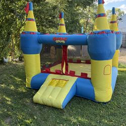 Kids Bounce House With Pump