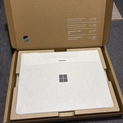 Brand New Microsoft Surface Laptop 7 Core Ultra 7 268V 32GB 512GB SSD 13.8" PS MT W11P Platinum