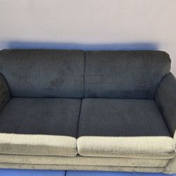 Pull out couch, Sofa cama.