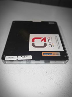 Advantech DS-081 ultra-slim, fanless digital signage media player