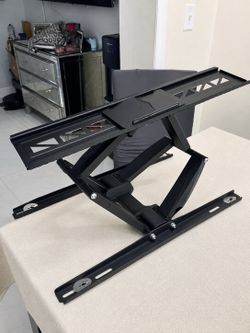 Heavy Duty Full Motion TV Wall Mount – Adjustable Tilt & Swivel