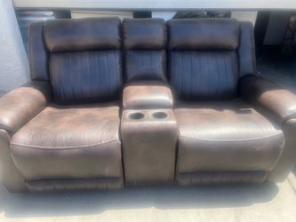 Reclining Loveseat with Console
