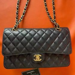 Women's 𝐜𝐜 𝐜𝐡𝐚𝐧𝐞𝐥 bag black leather