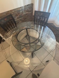 Kitchen /dining table