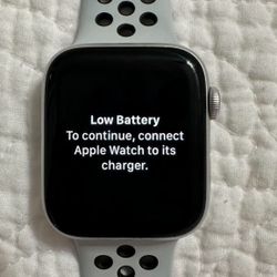 Apple Watch SE Nike sports edition 44 mm