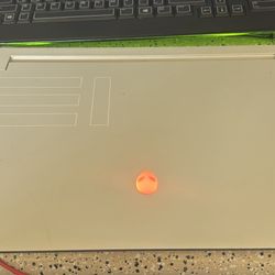 Alienware X15 - RTX 3080, 32gb, TB M.2. 360hz Display