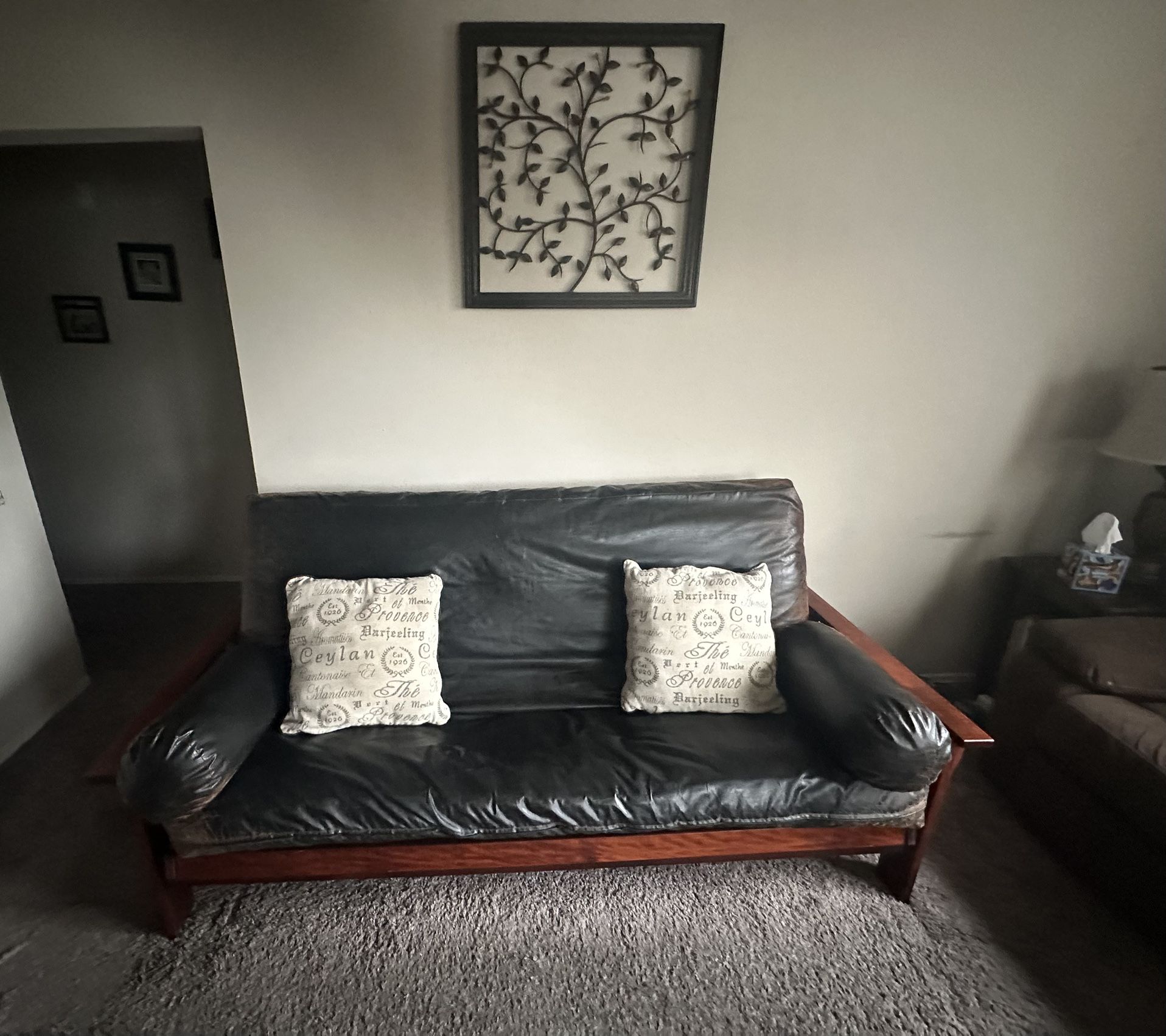 Sophisticated Convertible Leather Futon – Full-Size Bed with Elegant Wood Frame