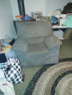 FREE Comfy Rocking Recliner