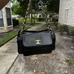 100% AUTHENTIC Chanel Quilted Leather Cargo Pocket Bag