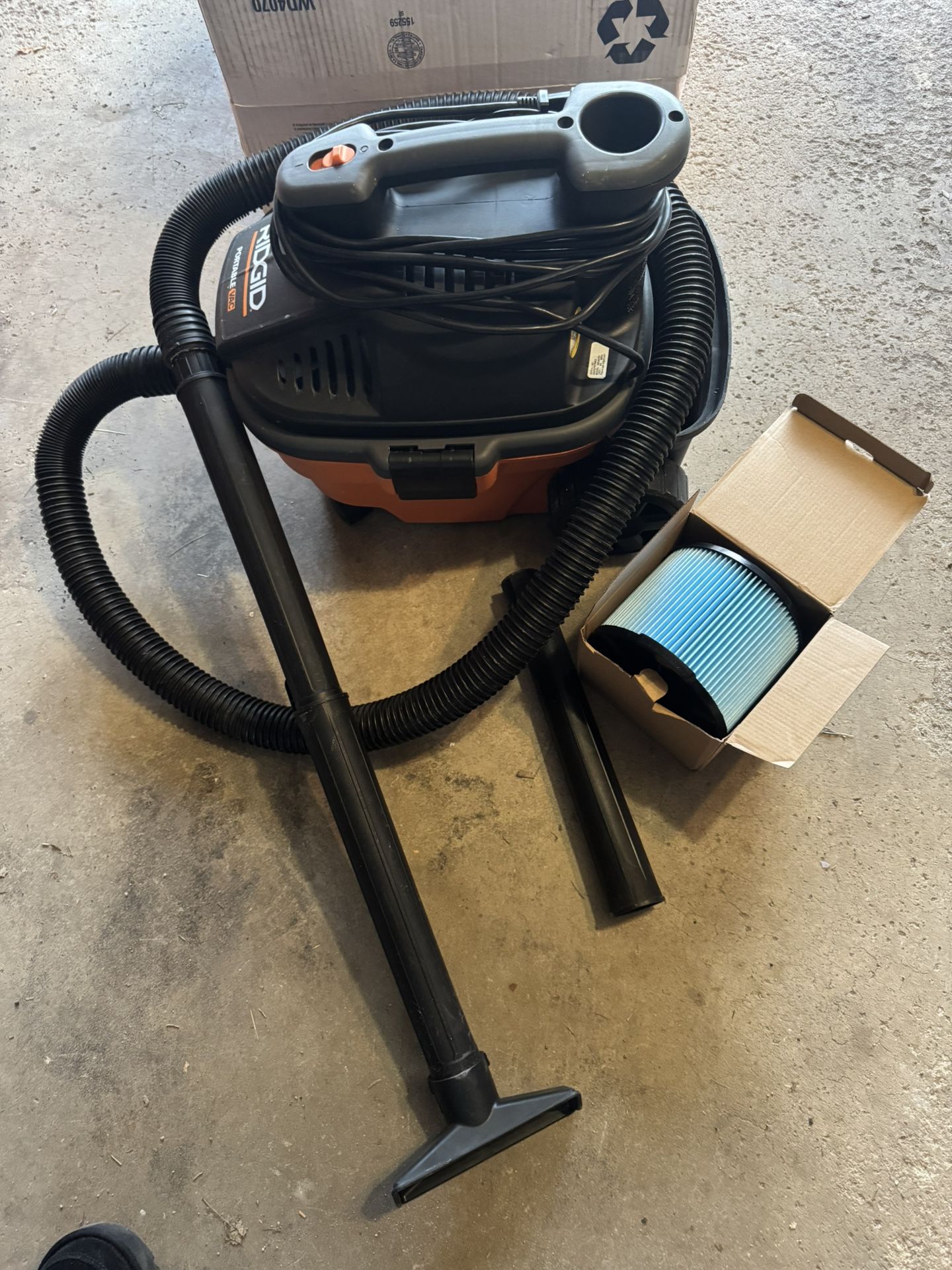 RIDGID 4 Gal. 5.0 Peak HP Portable Shop Vacuum Wet Dry Vac with Fine Dust Filter, Locking Hose