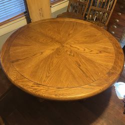 Round Wood Table 