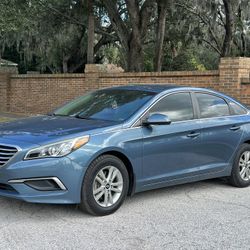 2017 Hyundai Sonata SE (Call/text 813-600-0200)