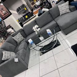 Beautiful “U” Shape Sectional 💕 Take It Home With Only $50 Down 🔥