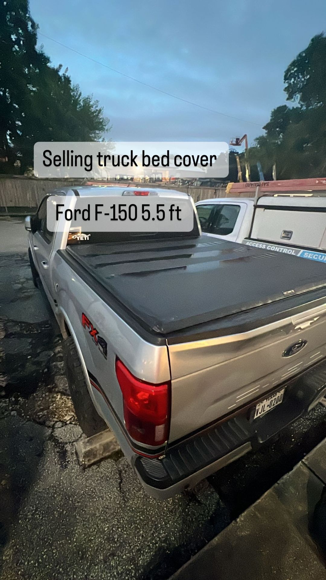 Truck Bed Cover Ford F-150 5.5ft