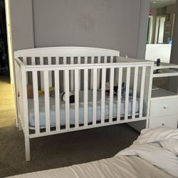 Baby Convertible Crib