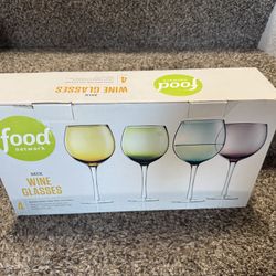 Kitchen Bundle - Dishes, Flatware, Glassware + More