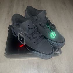 Size 13 Jordan black cat 3