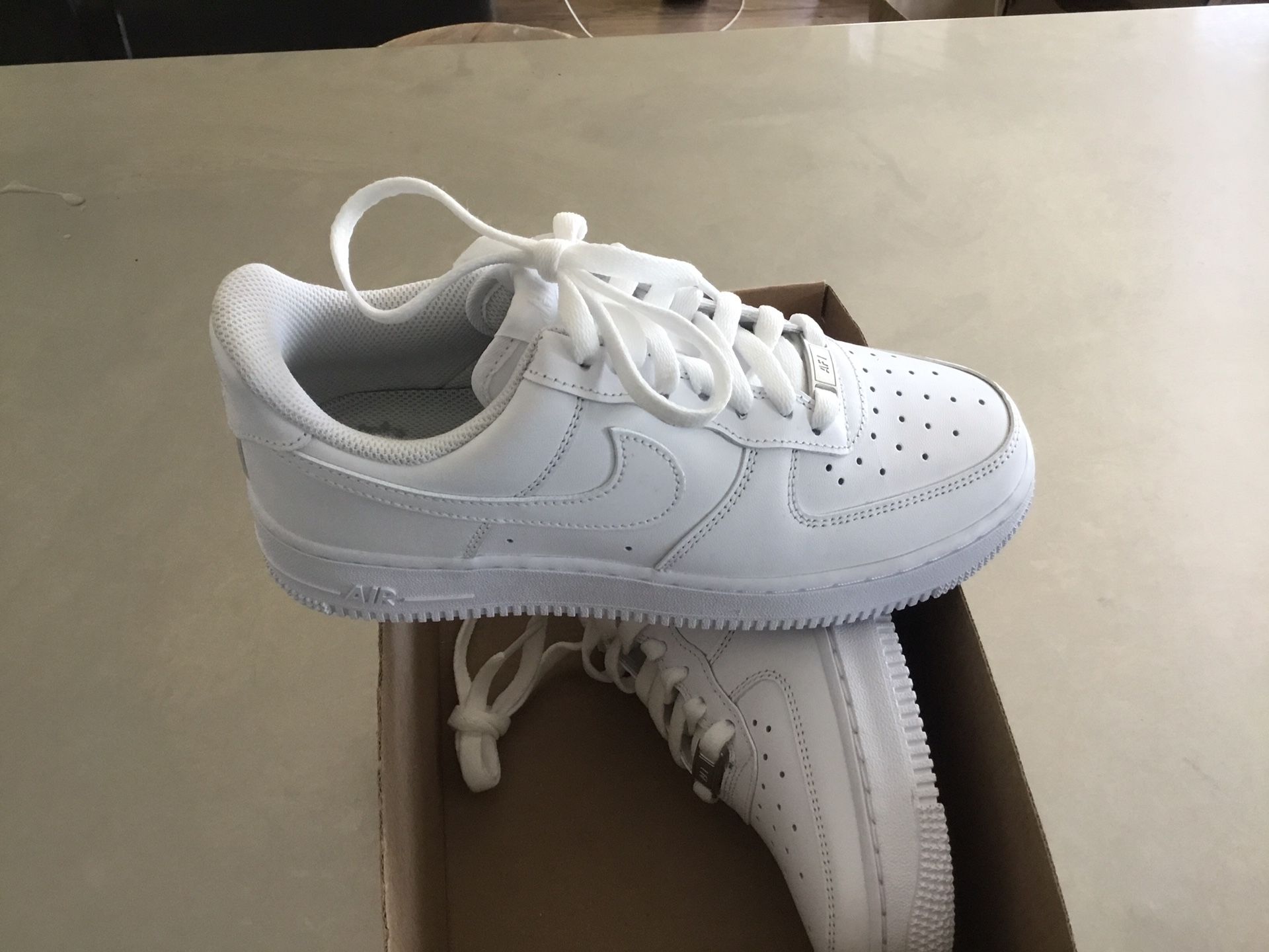 Women's Nike Air Force '07 size