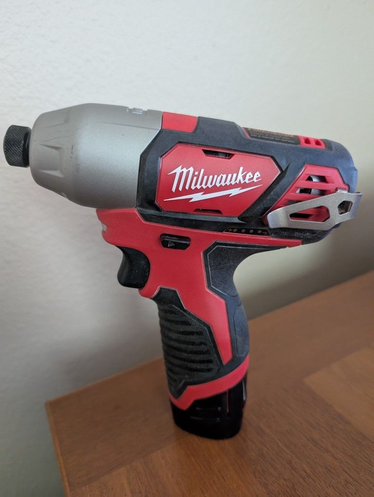 M12 Impact Driver